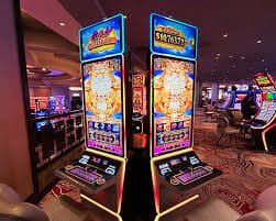 Live Baccarat တိုက်ရိုက် ဒီးသူဖြင့် ကစားသော Baccarat Table